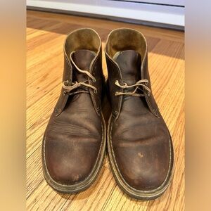 Men’s Clarks beeswax leather desert boot size 10.5 US